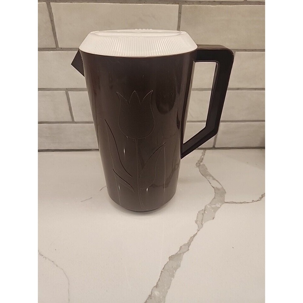 Vintage 1960s Brown Pitcher embossed With Tulip Flower W/‎ White Strain Pour Lid